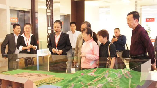第七届泛珠会桂林市经贸代表分团莅临公司参观交流